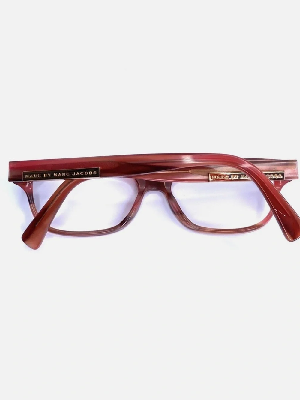 Marc by Marc Jacobs New in Hardshell Case. • Model: MMJ 617